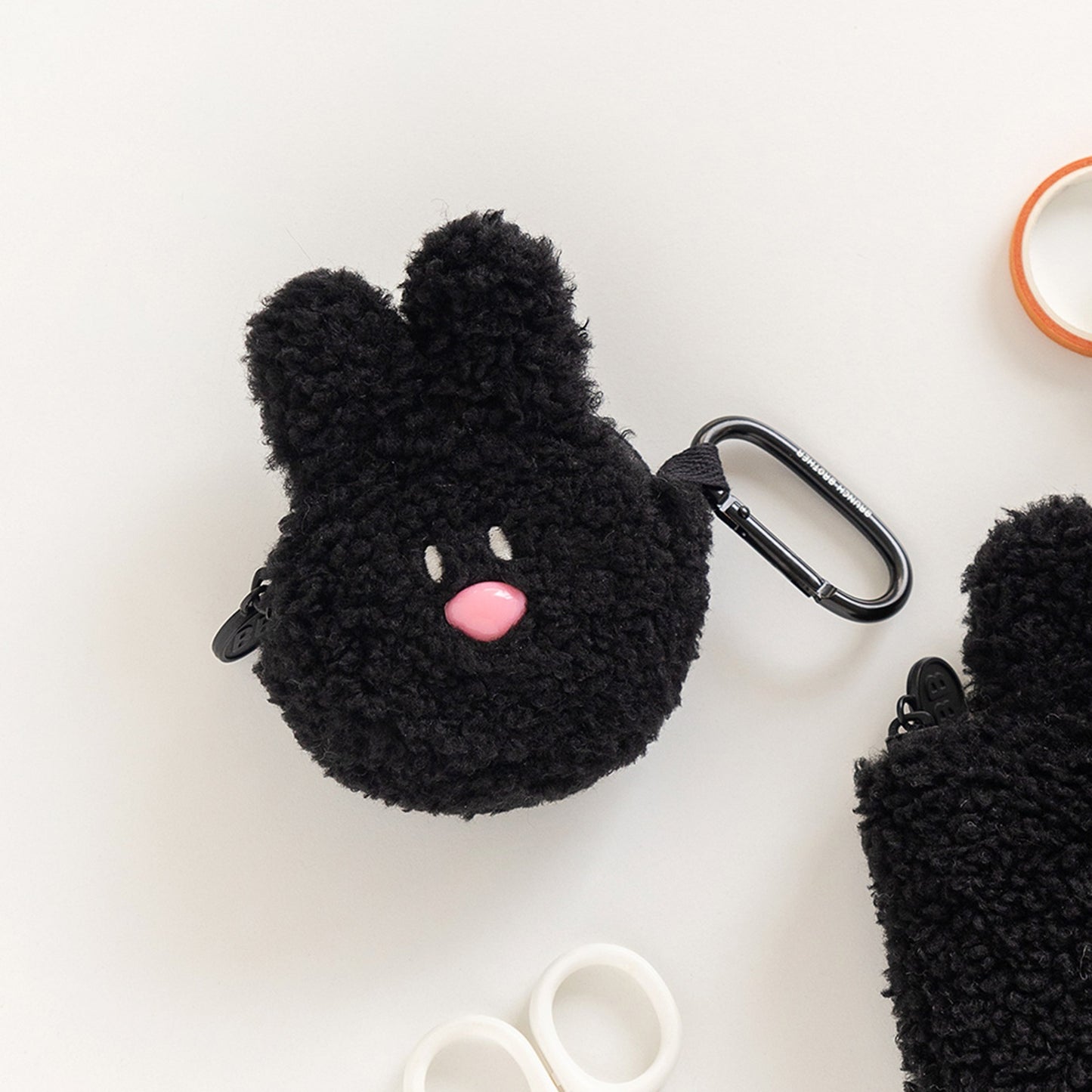 ブランチブラザー 韓国 ふわふわ AirPods Pro ケース AirPods ケース カラビナ付き 小物入れ キーリング付き 2つのかわいいデザイン