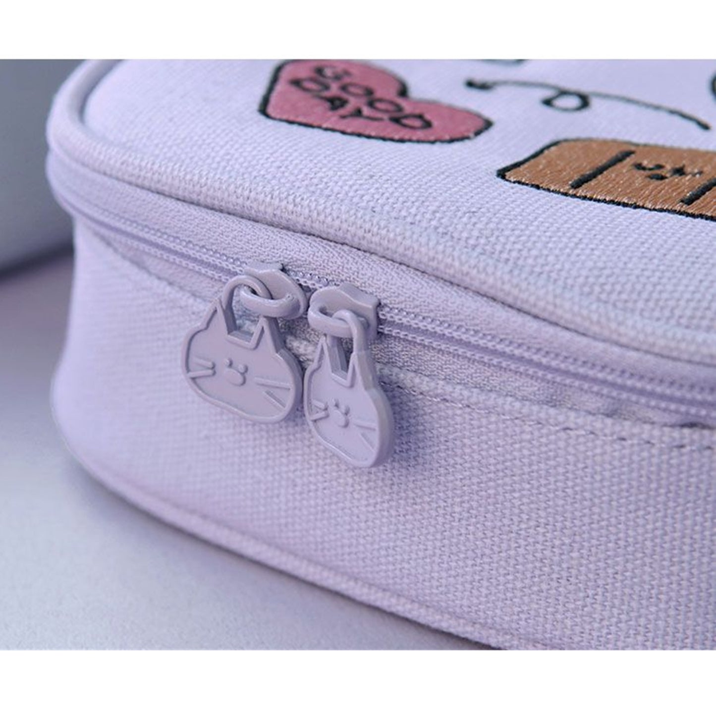 ICONIC 韓国 ミニポーチ メイクポーチ 化粧ポーチ コスメポーチ 小物入れ 可愛い刺繍 巾着ポーチ メイクポーチ韓国 ポーチブランド